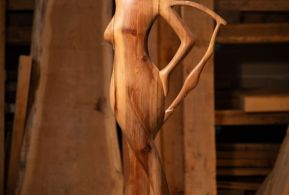 Talla en madera. Amazona. Gubiarte