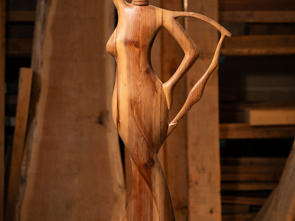 Talla en madera. Amazona. Gubiarte