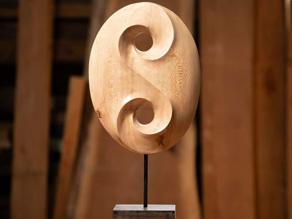 Talla en madera. Norte-Sur. Platano. 23x50x12. Gubiarte