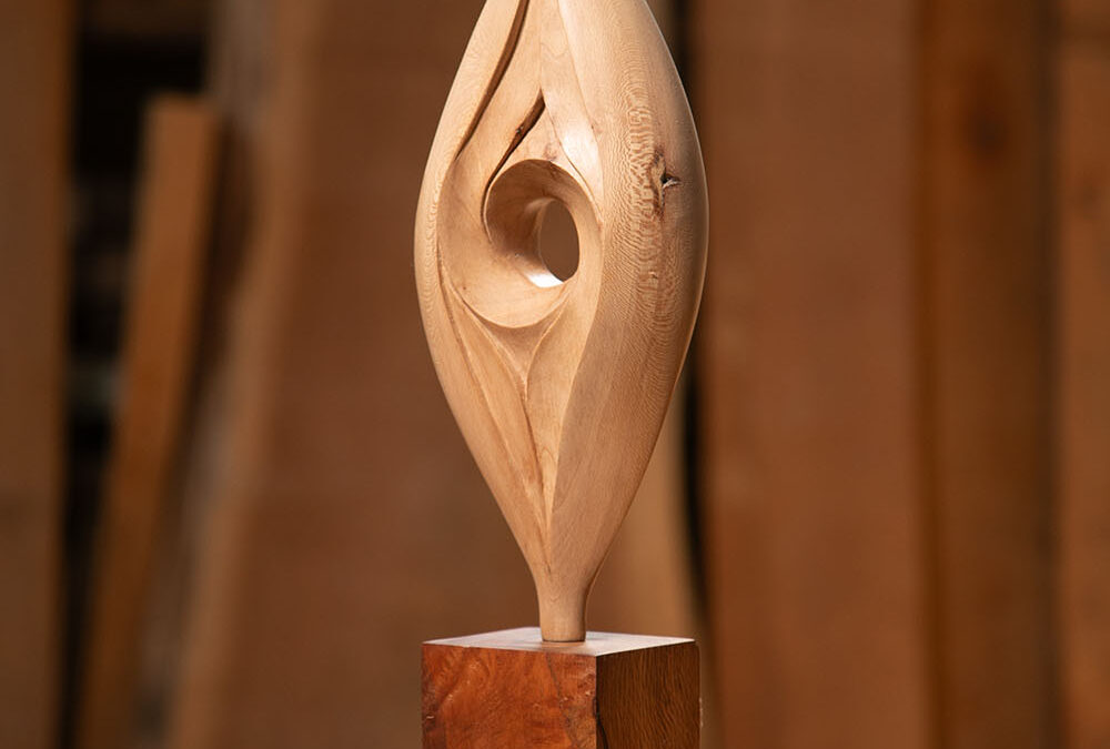 Talla en madera. Antorcha. Aliso. 46x15x8cm. Gubiarte