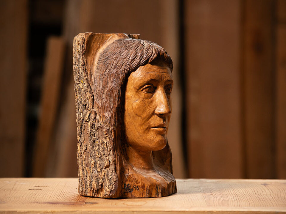 Talla en madera. Andrógino. Gubiarte