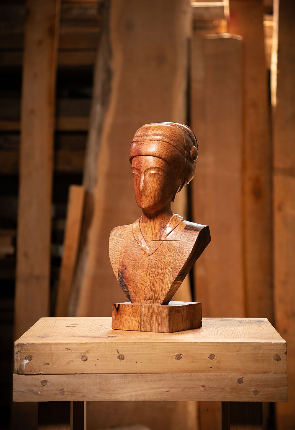 Talla en madera. Serie Imágenes del Bosque. Imagen IV. Encina. 24x48x18cm. Gubiarte