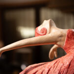 Detalle Talla en madera. Serie Movimiento. Bailarina. Gubiarte