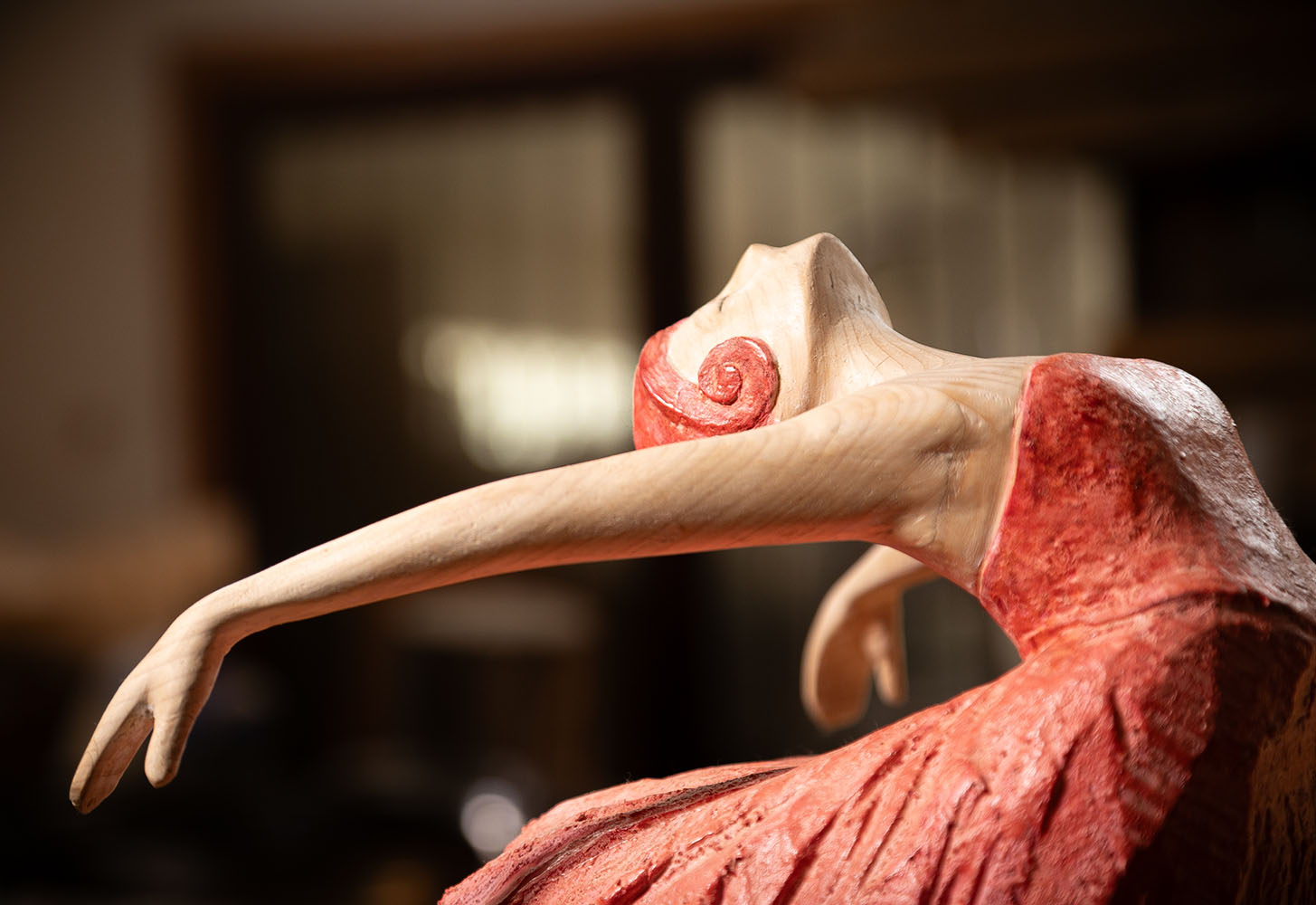 Detalle Talla en madera. Serie Movimiento. Bailarina. Gubiarte