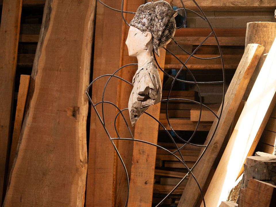 Escultura en madera y hierro. Gubiarte