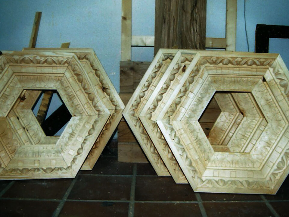 Talla en madera. Talla aplicada. Artesas palacio de Pastrana. Gubiarte