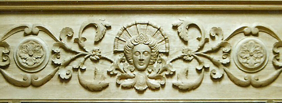 Talla en madera. Talla aplicada. Friso femenino de roble. Gubiarte