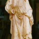 Talla en madera. Talla aplicada. Santa Marina. Pino. Gubiarte
