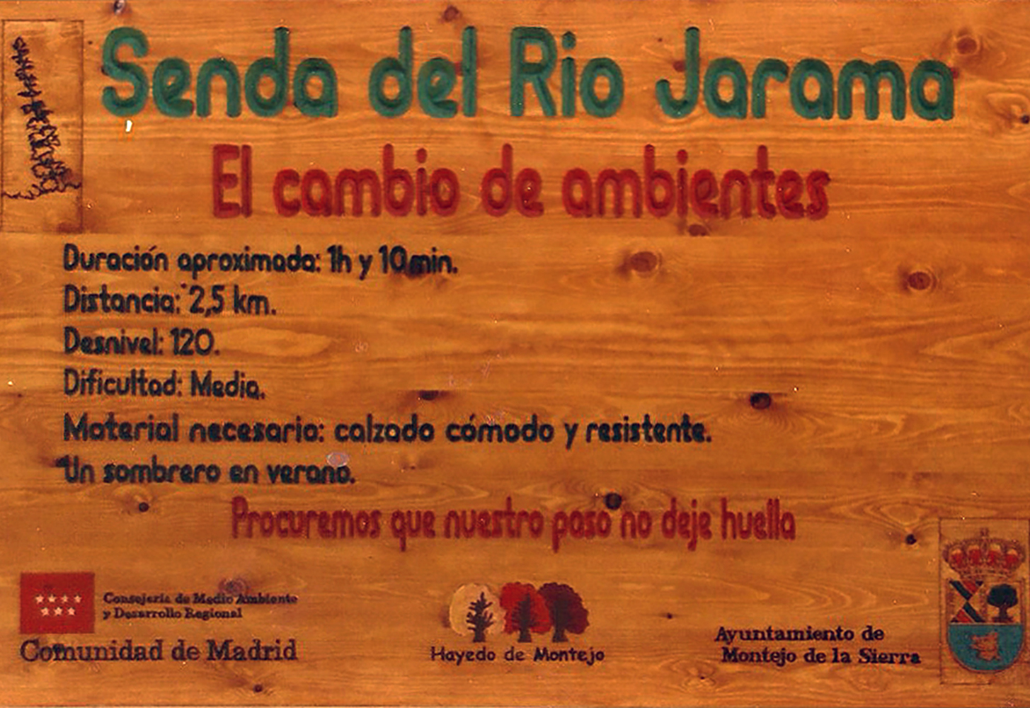 Talla en madera. Cartelería en madera. Cartel Senda Jarama. Gubiarte