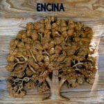 Talla en madera. Cartelería en madera. Encina. Gubiarte. Detalle