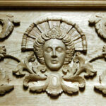 Talla en madera. Talla aplicada. Detalle friso roble femenino. Gubiarte