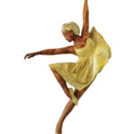 Talla en madera. Serie Movimiento. Bailarina VI. Olivo. 34x67x12 Gubiarte