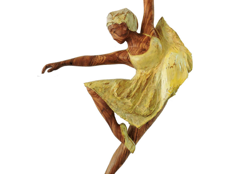 Talla en madera. Serie Movimiento. Bailarina VI. Olivo. 34x67x12 Gubiarte