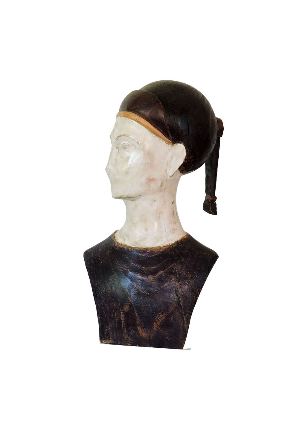 Talla en madera. Xía. Ciprés y estuco. 20x36,5x15,5 cm. Gubiarte