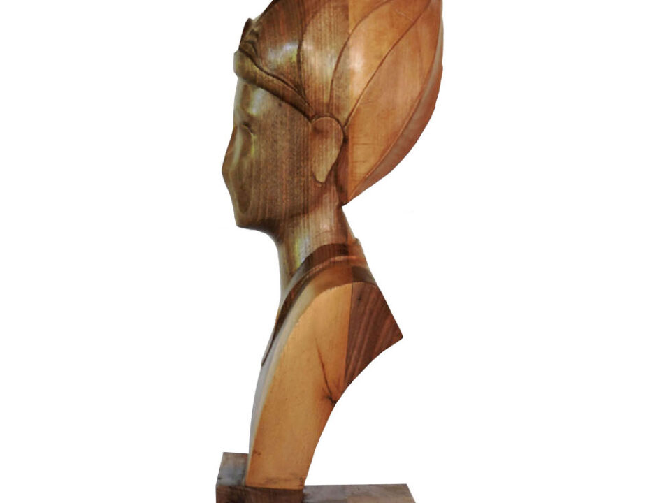 Talla en madera. Serie Imágenes del bosque. Imagen VIII. Nogal y Pino. Perfil. Gubiarte